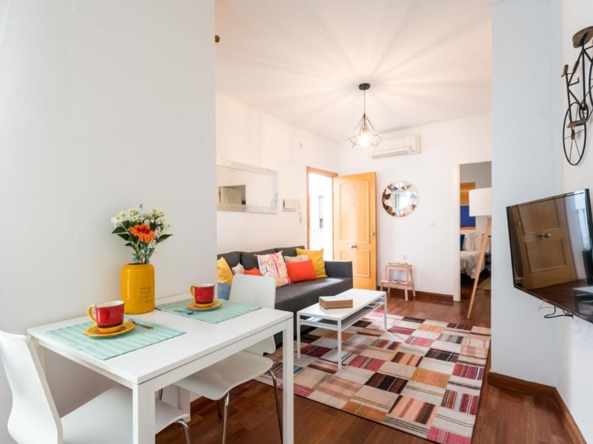 Apartmán Holi-Rent Santa Marina Sevilla Exteriér fotografie